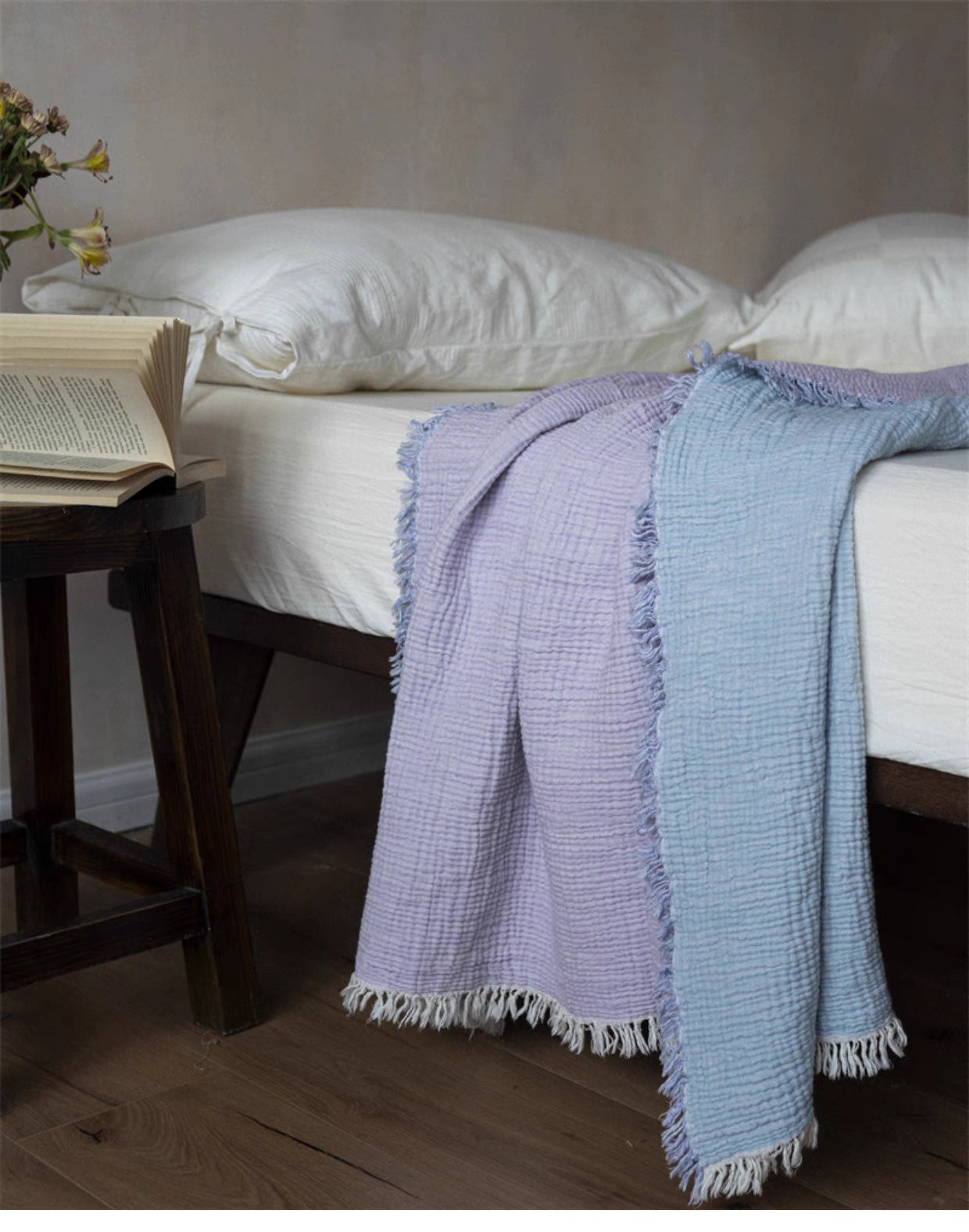 Cozy Dual-Color Cotton Throw Blanket – Reversible & Lightweight