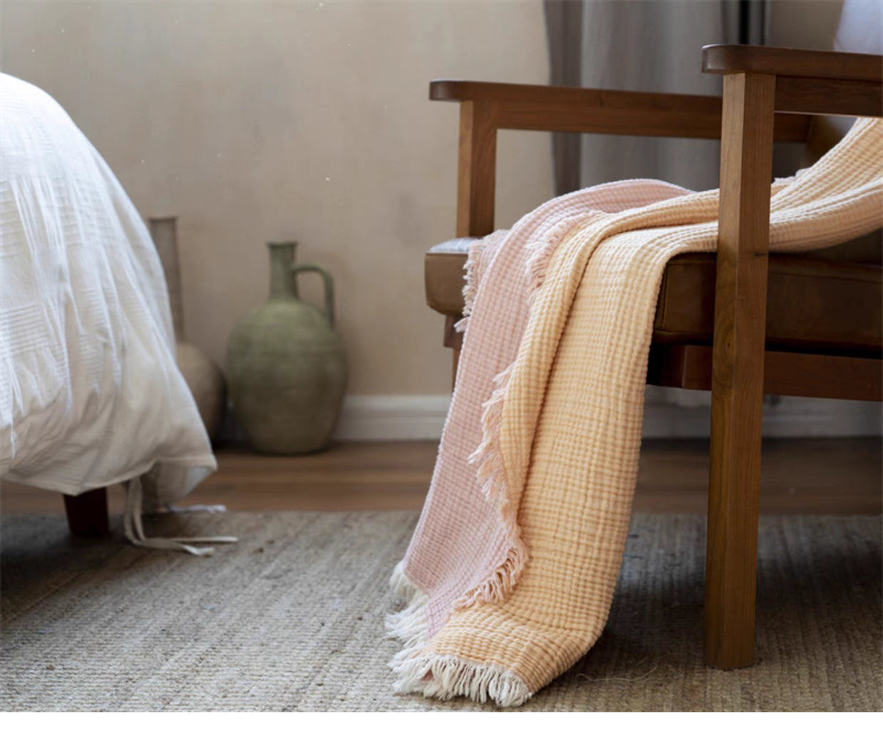 Cozy Dual-Color Cotton Throw Blanket – Reversible & Lightweight