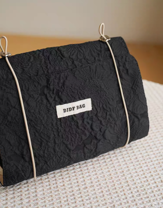 Vintage Chic Waterproof Travel Makeup Bag