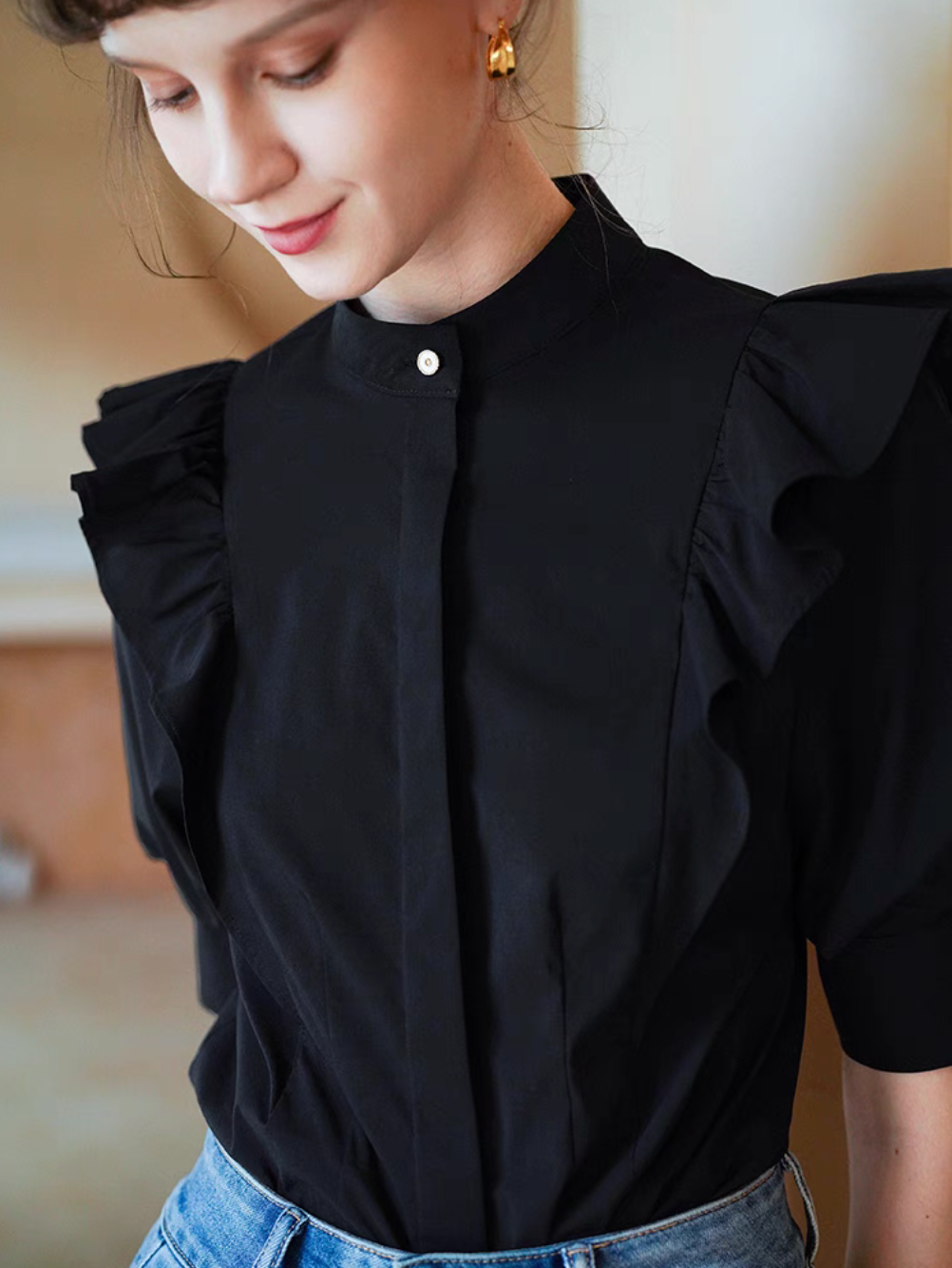 Ruffle Collar Lantern Sleeve Blouse