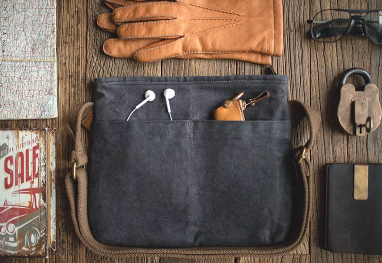 Retro Waxed Canvas Messenger Bag