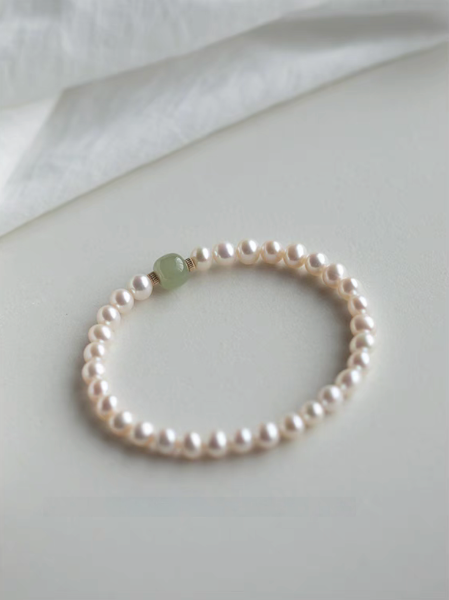 Vintage Jade and Pearl Bracelet