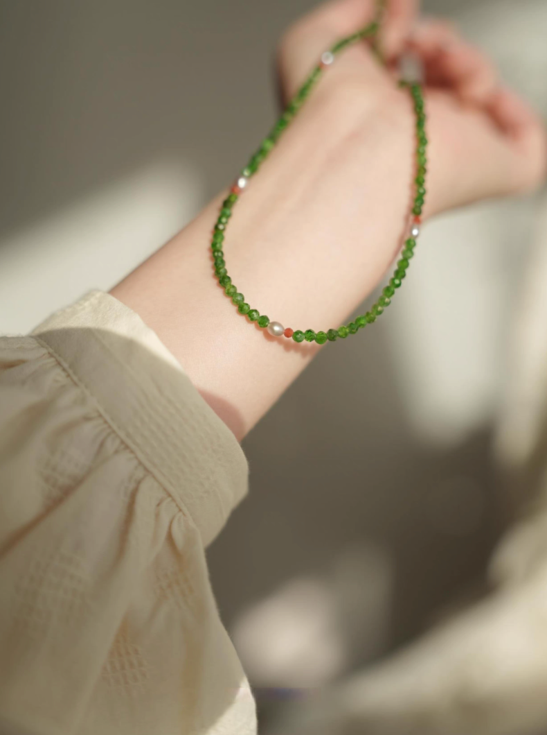 Emerald Green Gemstone and Pearl Necklace